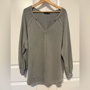 Black Tape Charcoal Gray Exposed Seam V- Neck Cotton Top Size 1X